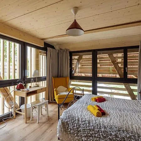 Uelis-stoeckli Gaestezimmer Mit Wellness, Billard, Und Lamatrekking