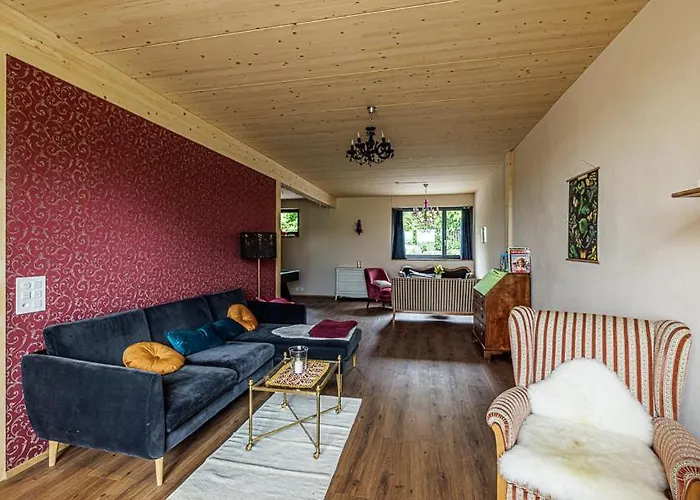 Uelis-stoeckli Gaestezimmer Mit Billard Und Lamatrekking * Meikirch